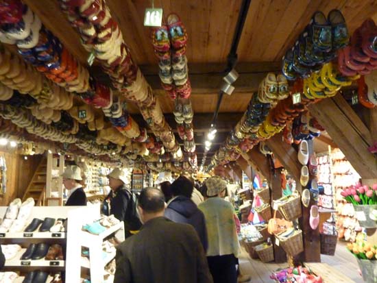 6��30�ղιۺ����糵���ڵ�ľ��